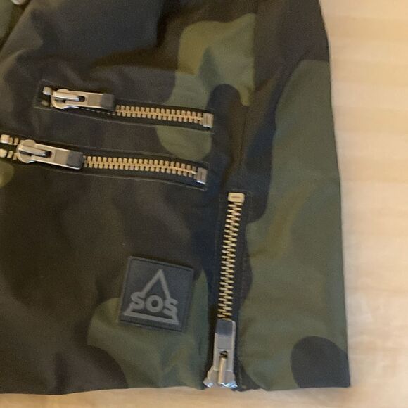 SOS Black Snow Woman’s Goose Down Puffer Ski Vest in Camouflage Print. Size XS. - Picture 7 of 11